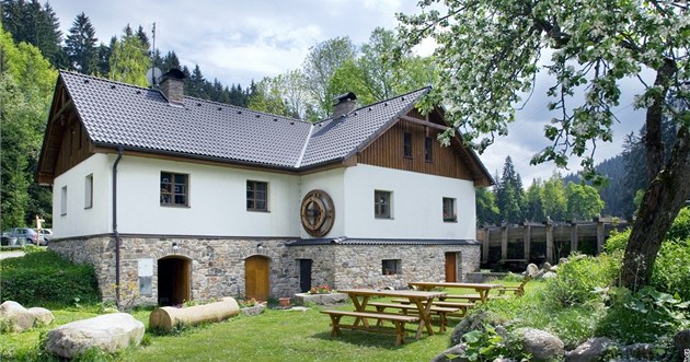 Prodej chat a chalup narostl meziročně skoro o desetinu, ceny opět stoupají