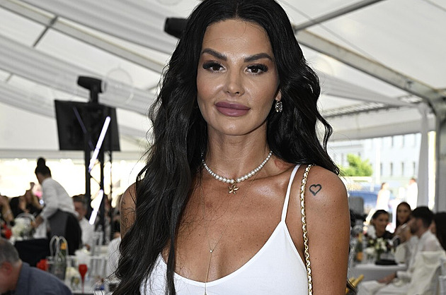 Influencerka Strausz Plačková je těhotná. Pochlubila se rostoucím bříškem