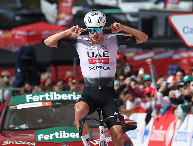 Velký návrat Ayusa. Ve čtvrtek propadl, tentokrát slaví. UAE má vítězný hattrick