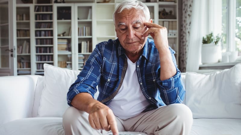 Chudoba ve stáří bude standardem pro hodně lidí, varuje evropský úřad. Jak si stojí Češi?