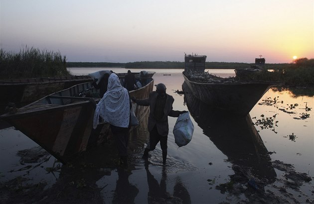 Sesuv půdy po velkých deštích zabil v Súdánu nejméně tisícovku lidí