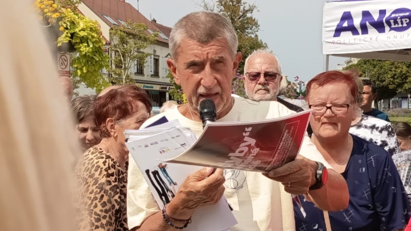 Muž, který udeřil Babiše berlí, se omluvil. Činu lituje, šéfovi ANO popřál k narozeninám