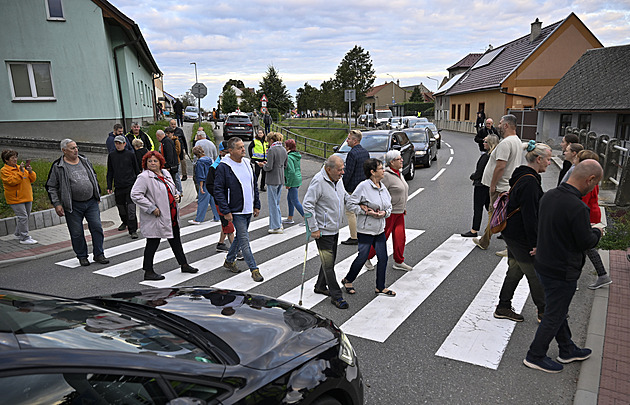 Stát slibuje otevřít D49 do června. Obce pochybují a chystají další blokádu