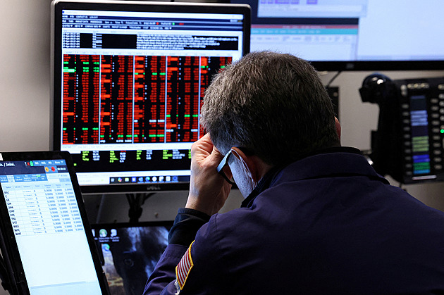 Zvolit aktivní, nebo pasivní správu investic? Záleží na čase a penězích