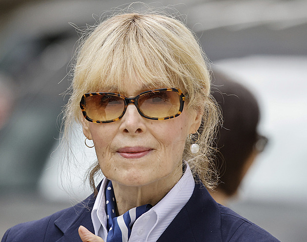 Žádná imunita, miliony zaplatíš. Trump neuspěl proti novinářce, kterou zneužil