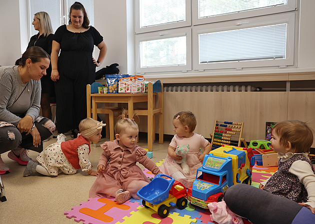 V Krnově se po roce setkala „povodňová“ miminka, rodilo se v bojových podmínkách