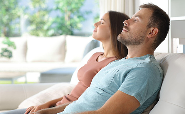 Úleva, pocit oceánu. Studie zjistila, jak dosáhnout blaha bez psychedelik