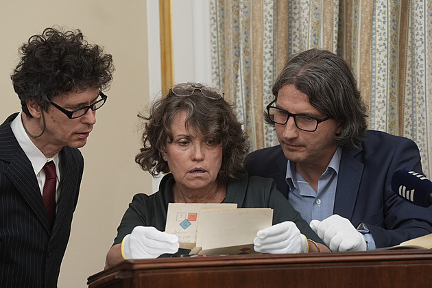 Tajemná obálka otevřena: Masaryk psal o vážné nemoci, Němcích i svém „funusu“