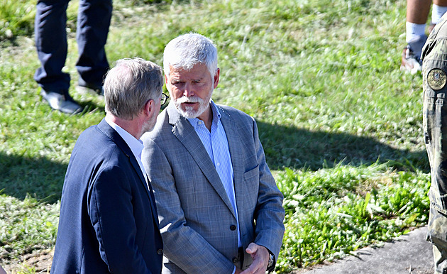 Prezident zahájil Dny NATO. Novinky ve výzbroji armády lákají do Ostravy tisíce lidí