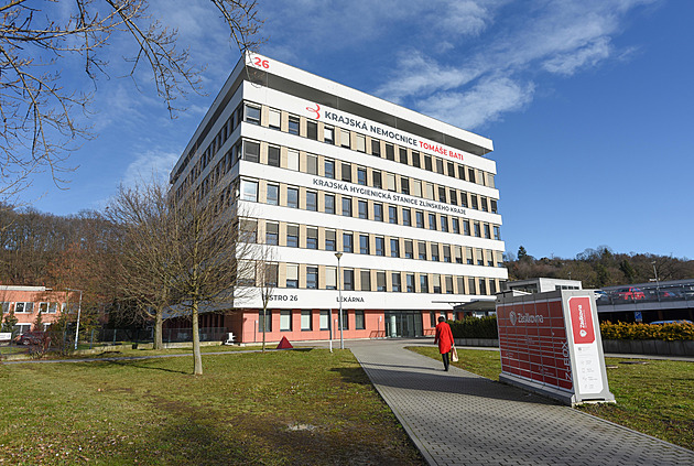 Výzkum v Baťově nemocnici posiluje, kraj jí posílá dva miliony korun