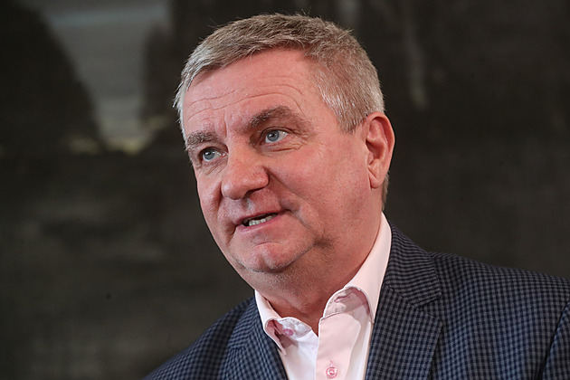 Exkancléř Mynář chce po státu za trestní stíhání odškodné 1,9 milionu