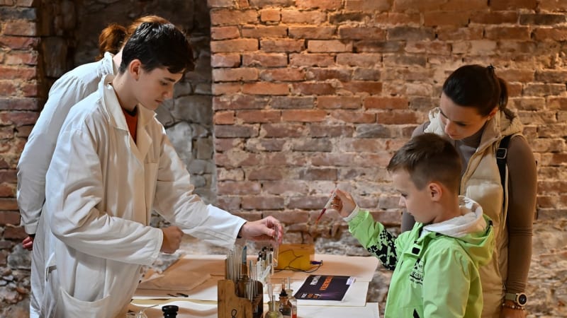 Pokusy, tvůrčí dílny i přednášky. V pátek začíná Noc vědců, program si připravily desítky měst