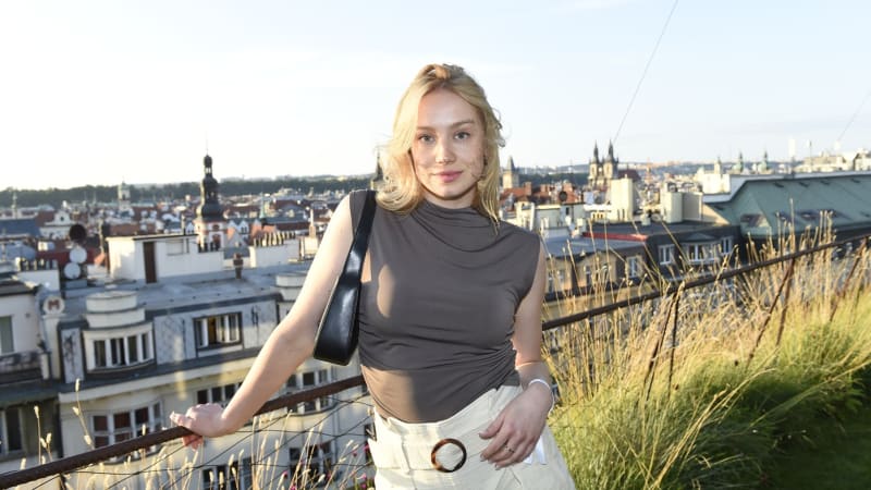 Díky, že nemůžem: Předvolební klip vyvolal rozruch. Herečka přirovnala hlasování ke koupi domu