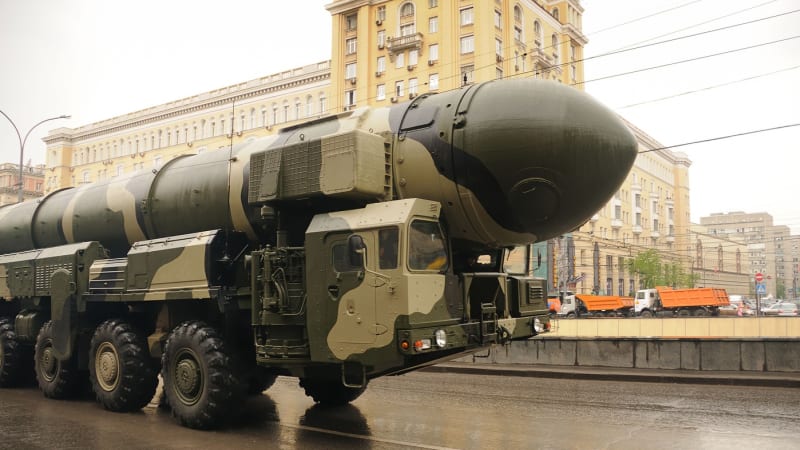 Soudný den se blíží, řekl běloruský ministr k možné jaderné válce. Hrozí rozmístěním Orešniků