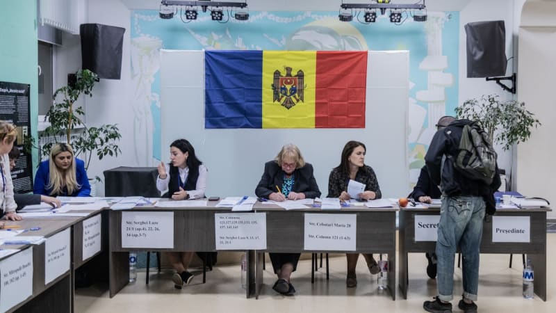 Volby v Moldavsku byly zfalšované, tvrdí Kreml. Země nabrala směr EU