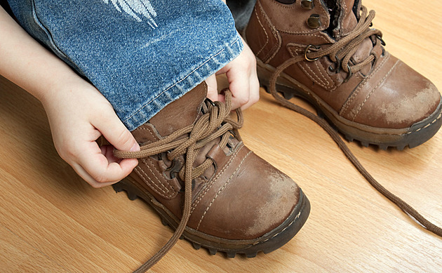 S mobilem vítězové, s tkaničkami poražení. Jak se mění dovednosti dětí a kdy zpozornět