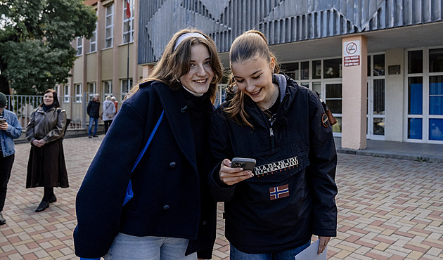 eDoklady byly plně funkční hodinu před koncem voleb, lidé si měli brát klasický průkaz