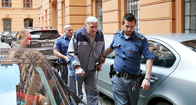 Hořce osudová láska. Zastřelil tchána, aby chránil milovanou. Už se však neshledali