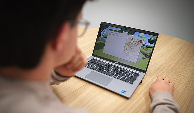 Žďárská IT NeŠkola bude vychovávat počítačové odborníky. Začíná s devíti studenty