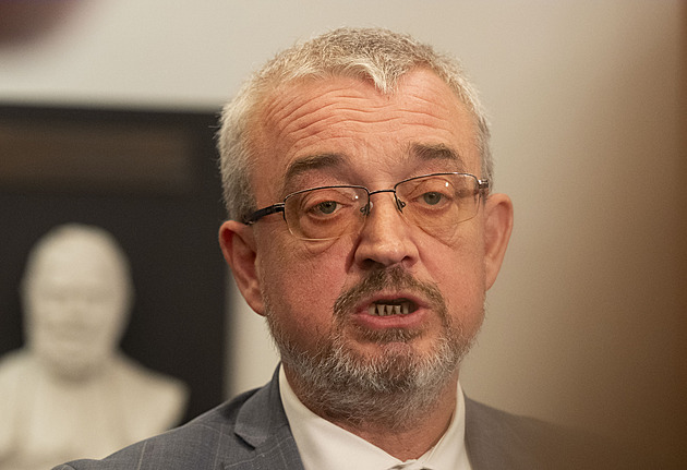 Je to koalice vzájemné ochrany, obul se Benda do nově vznikající vlády