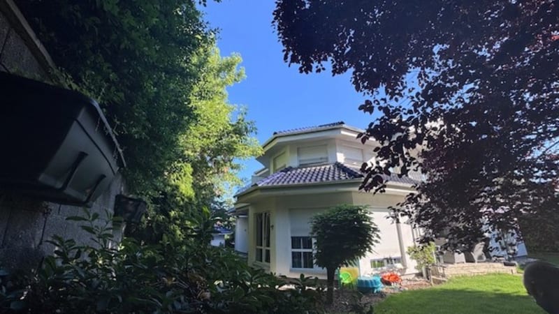 Luxusní vila fotbalisty Siegla za 28 milionů míří do dražby. Kanonýr je v exekuci