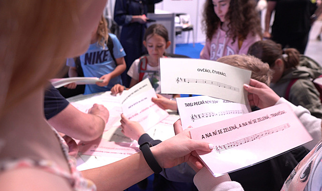 Zapískej a najdi píseň. Archiv digitalizoval 15 tisíc lidovek