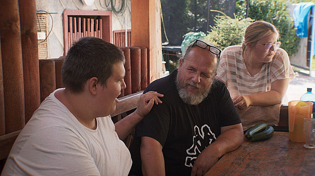 Kam s Péťou? Otec autisty z dokumentu je v nemocnici, synovi se v ústavu krátí čas