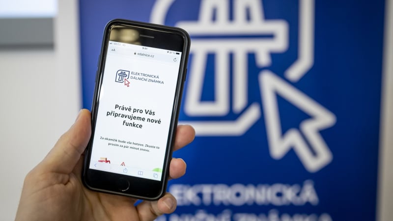 Sdílené dálniční známky pro rodiny s více auty? „Přímý útok na příjmy státu,“ kritizuje Kupka