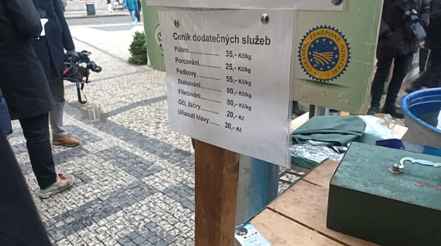 Pozor na trik prodejců kaprů. Jen cena za zpracování může výrazně poskočit