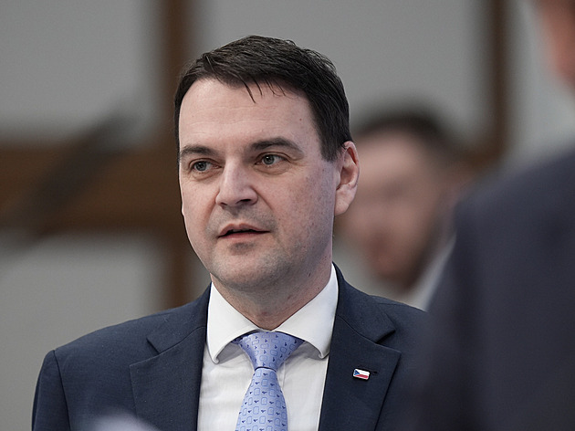 Stopka pro prezidenta na summit NATO? Macinkovy pindy jsou mimo, říká Lipavský