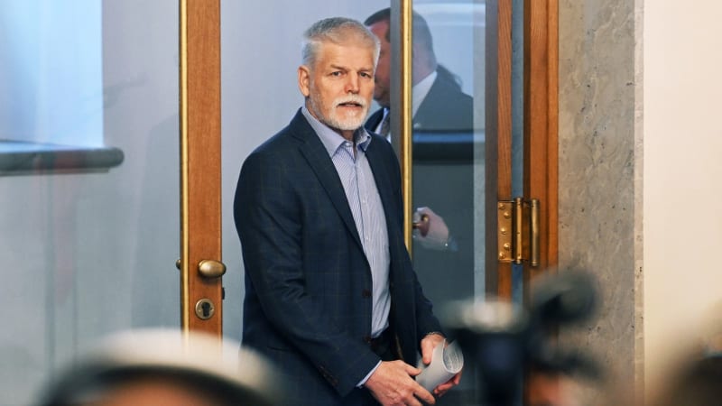 První Pavlova slova po výbušném vyjádření. Ozval se z „luxusní dovolené“ a ukázal fotky