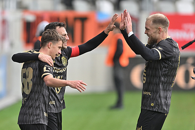 ONLINE: Hradec Kr. - Dukla 3:0, dva góly má Darida, po pauze zvyšuje Vlkanova