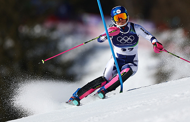 12. den ZOH 2026 ONLINE: Tuž s Novákem osmí, v akci slalomářky i biatlonistky