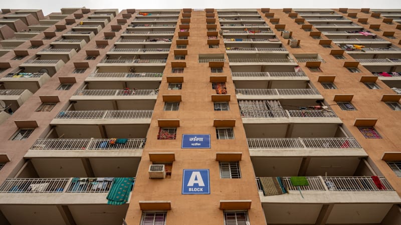 Sestry společně vypadly z balkónu, nejstarší bylo 16 let. Dopis odhalil důvod neštěstí v Indii