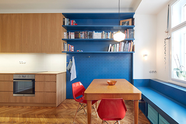 Žádný kýč, jen harmonie. Tato rekonstrukce bytu na Letné se opravdu povedla