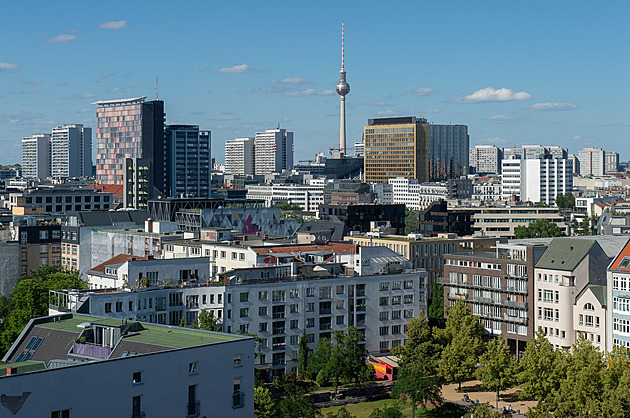 Svoboda tu nezná hranic. Berlín skrývá slavný polibek i skvělý street food