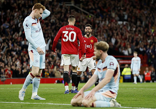 ONLINE: Manchester United navýšil v dohrávce vedení nad Brentfordem