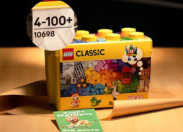 Aktualizováno kvůli vám, sire Davide. Lego popřálo slavnému přírodovědci originálně