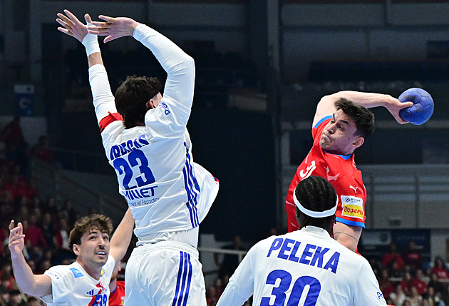 Mistrovství světa v nedohlednu. Házenkáři v úvodním duelu s Francií vysoko prohráli