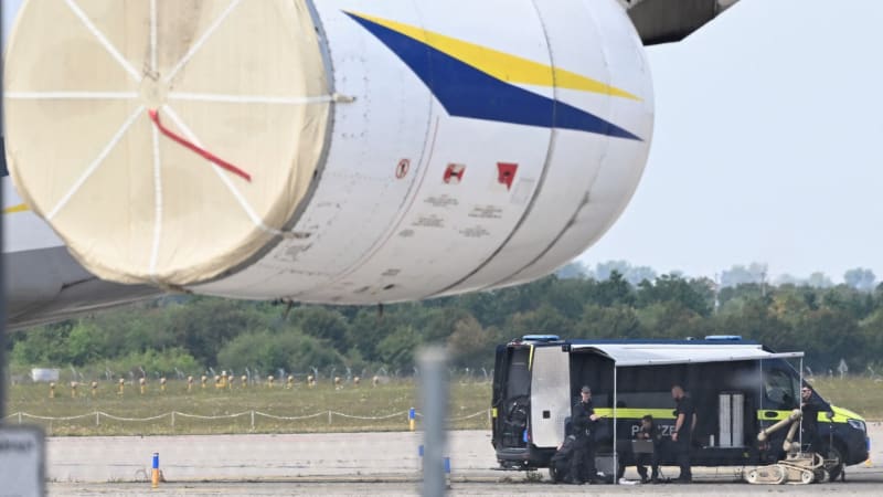 Na pokraji tragédie: Ukrajinské letadlo, které ohrožoval v Lipsku dron, bylo naložené municí