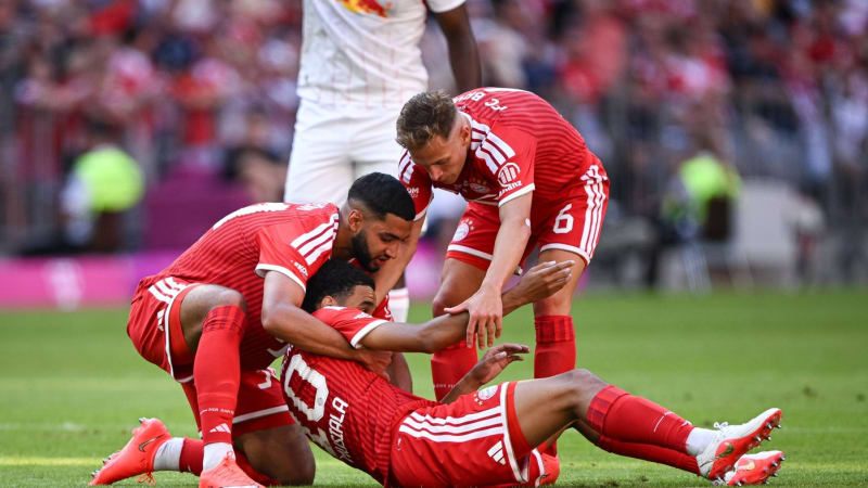 Obavy o hvězdu Bayernu: Musiala zkolaboval na hřišti podruhé během několika dnů