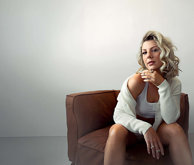 Šikana mě přivedla k muzice, vzpomíná Lenny. Byla krutá, ale zocelila mě