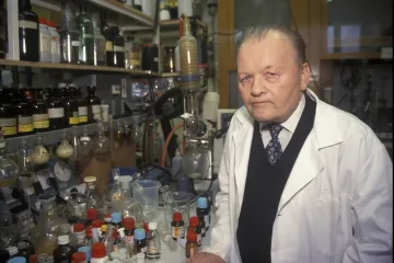 Holý se proslavil lékem proti AIDS, Česku vydělal miliardy