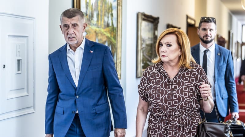 Více peněz resortům školství, vnitra i průmyslu. Finální rozpočet je venku, kde se škrtalo?