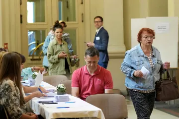 Lotyši si volí nové složení parlamentu