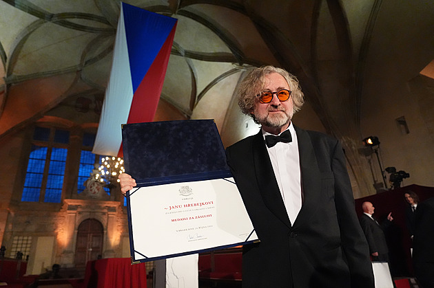 Pro některé to bude medaile z protekce, říká Hřebejk. Janžurová neskrývala dojetí